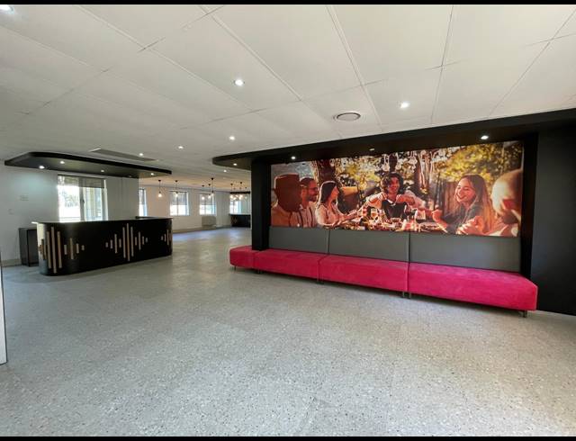2,415M² OFFICE TO LET IN BRYANSTON
